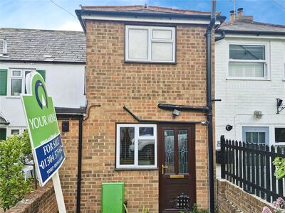 2 bedroom Mid Terrace House for sale