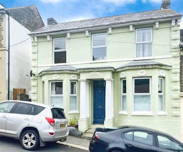 Clarendon Road, 4 bedroom Semi Detached House to rent, £1,500 pcm
