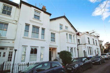 Walmer Castle Road, 3 bedroom  Flat for sale, £350,000