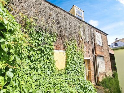 4 bedroom Detached Property for sale