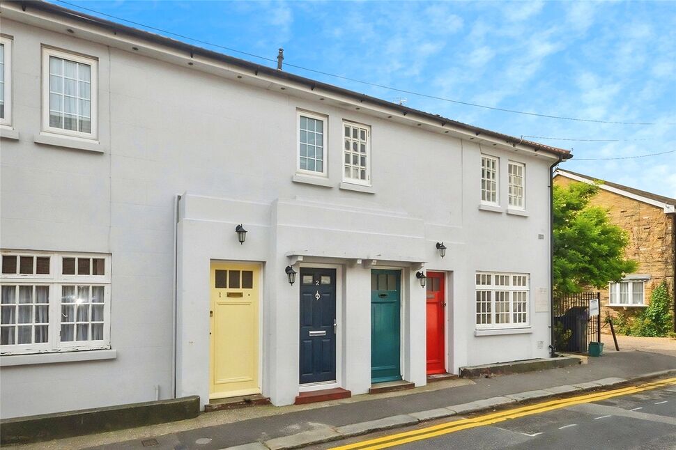 Main image of 2 bedroom End Terrace Flat to rent, Peter Street, Deal, Kent, CT14