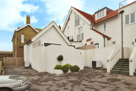 2 bedroom  Flat for sale
