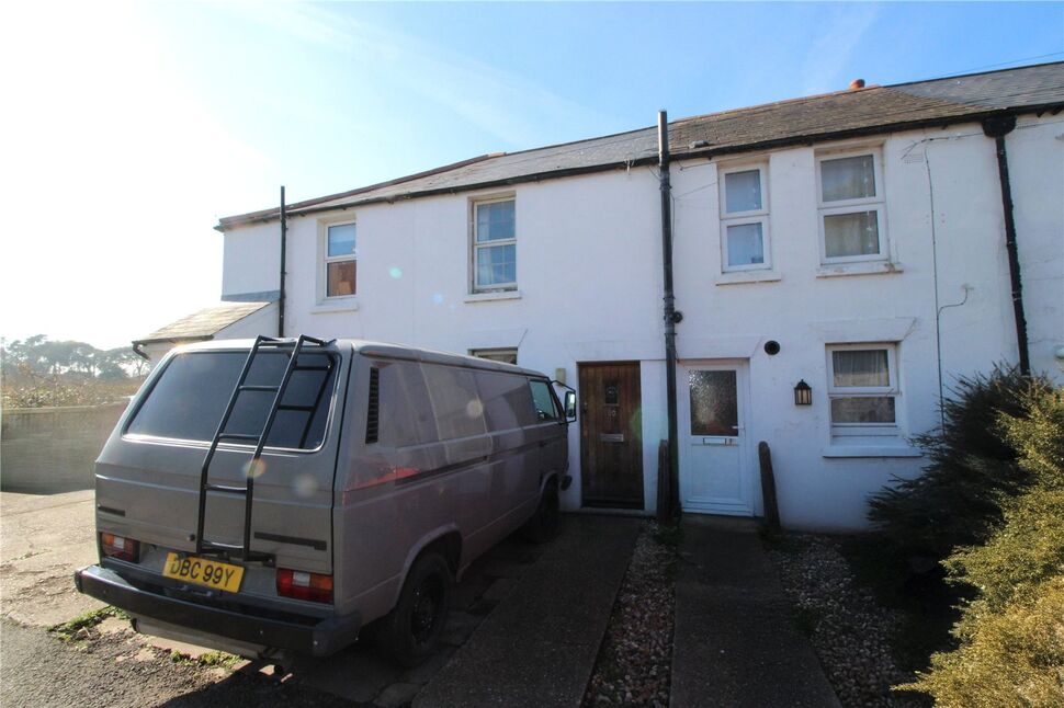 2 bedroom Mid Terrace House for sale