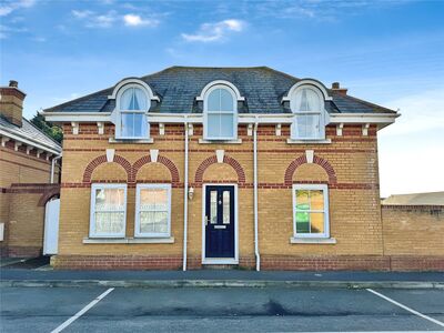 3 bedroom Detached House to rent