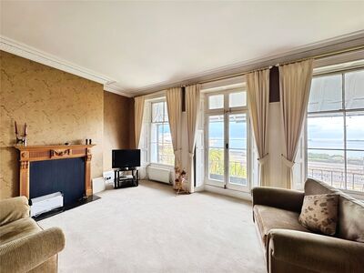 East Cliff, 9 bedroom Mid Terrace House for sale, £550,000