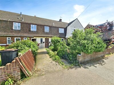 3 bedroom Mid Terrace House for sale