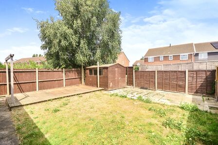 3 bedroom Semi Detached Bungalow to rent