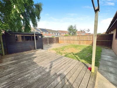 3 bedroom Semi Detached Bungalow to rent