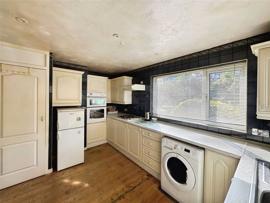 Kitchen / Breakfast Room