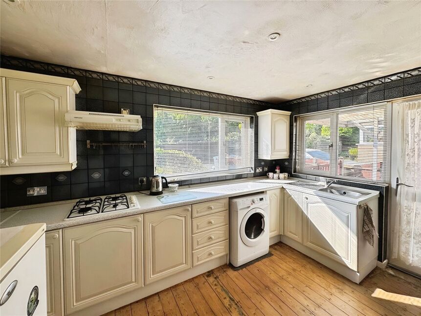 Kitchen / Breakfast Room