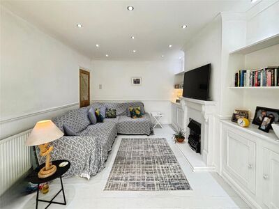 2 bedroom  Flat for sale