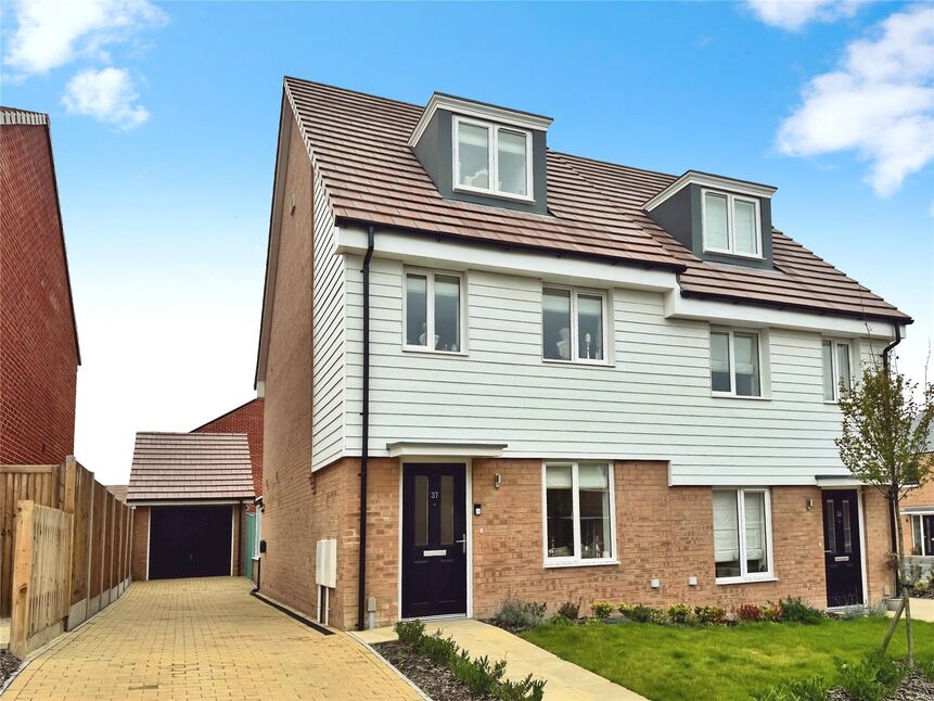 Main image of 3 bedroom Semi Detached House to rent, Sea View Avenue, Walmer, Kent, CT14