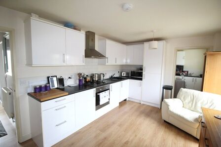 4 bedroom End Terrace House to rent