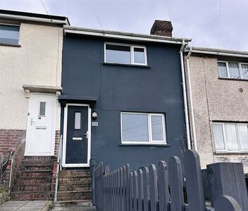 2 bedroom Mid Terrace House to rent