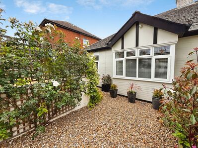 2 bedroom Semi Detached Bungalow for sale