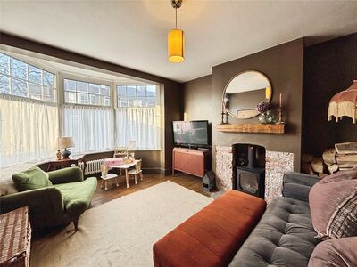 4 bedroom End Terrace House for sale