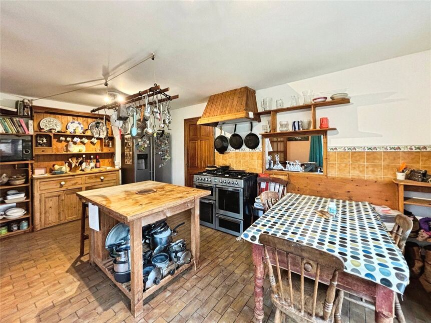 Kitchen / Breakfast Room