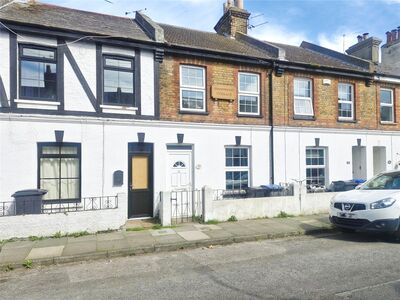 College Road, 2 bedroom Mid Terrace House for sale, &pound;290,000