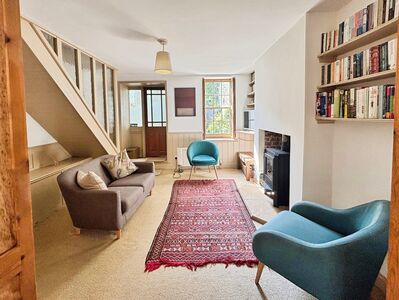 3 bedroom Mid Terrace House for sale