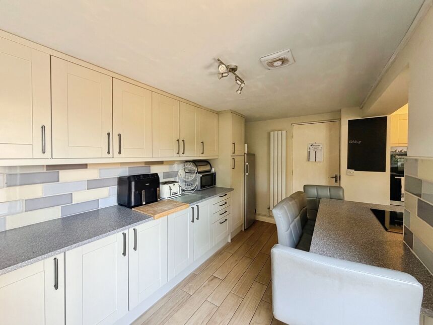 Kitchen / Breakfast / Utility