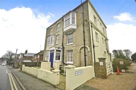 Dover Road, 1 bedroom Flat for sale, &pound;85,000