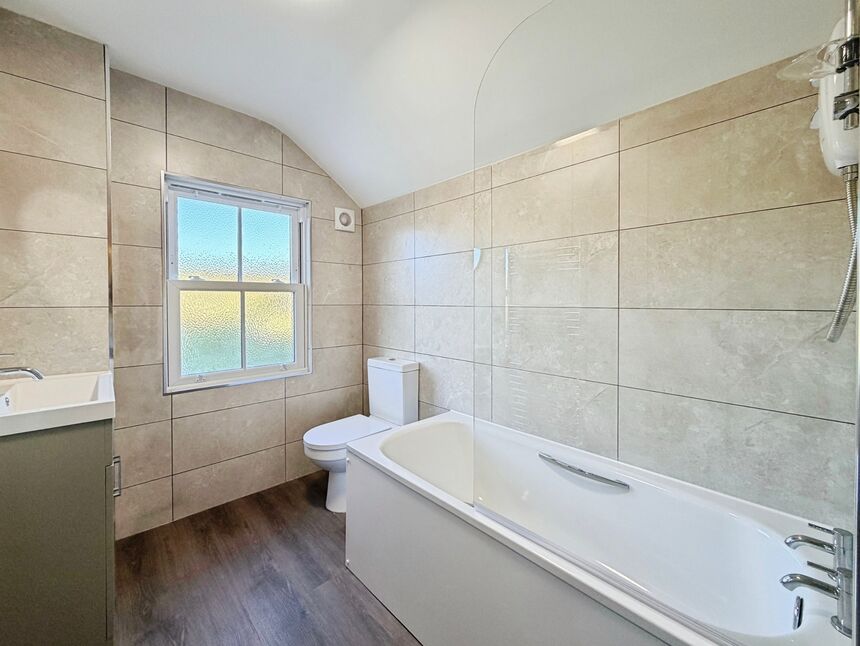 En-Suite Bathroom