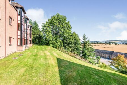 2 bedroom  Flat to rent