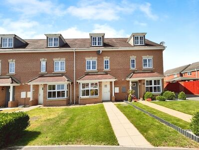 Jenkinson Grove, 4 bedroom  House to rent, £875 pcm