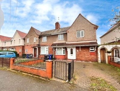 Warwick Road, 3 bedroom Semi Detached House to rent, £825 pcm
