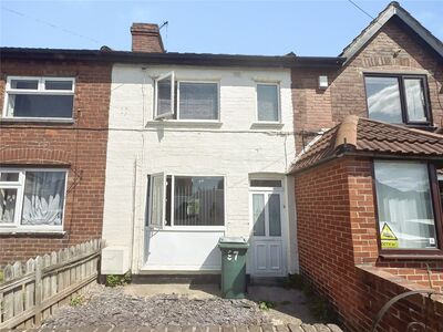 Victoria Road, 3 bedroom Mid Terrace House to rent, &pound;750 pcm