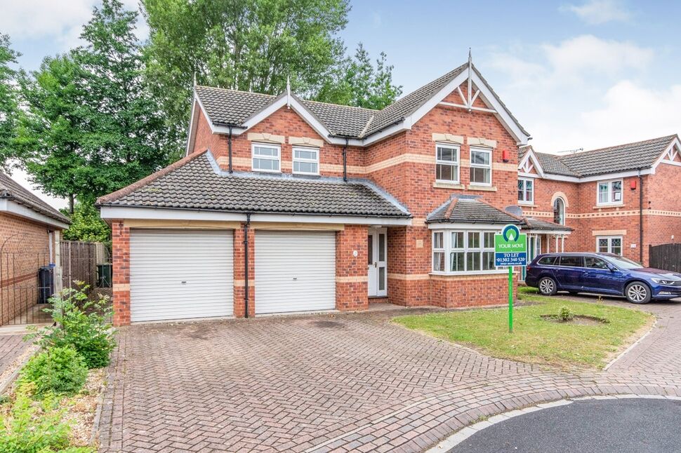 4 bedroom Detached House to rent, Headingley Close, Kirk Sandall, DN3