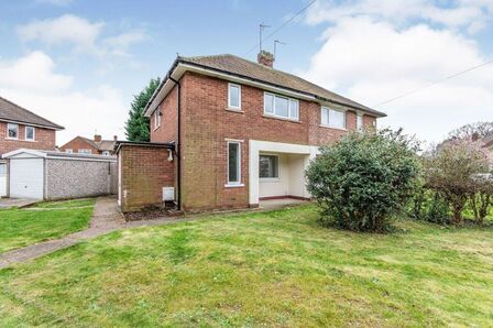 2 bedroom Semi Detached House to rent