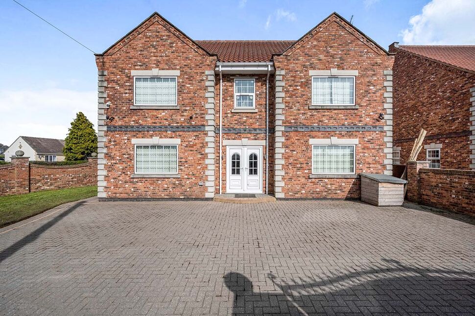 5 bedroom Detached House for sale, Moss Road, Moss, DN6 £475,000
