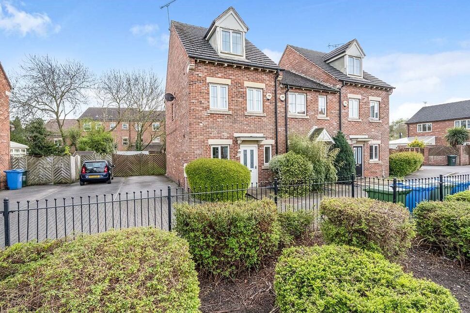 Main image of 3 bedroom House to rent, Burleigh Court, Tuxford, Nottinghamshire, NG22