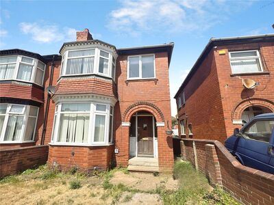 Rufford Road, 3 bedroom Semi Detached House to rent, &pound;950 pcm
