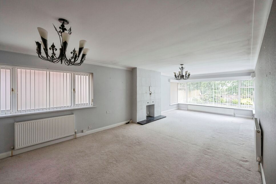 Lounge / Dining Room