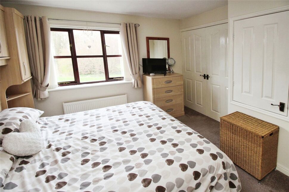 3 bedroom Detached House for sale, Applehaigh Drive, Kirk Sandall, DN3