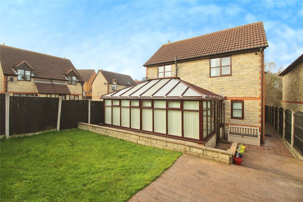 3 bedroom Detached House for sale, Applehaigh Drive, Kirk Sandall, DN3