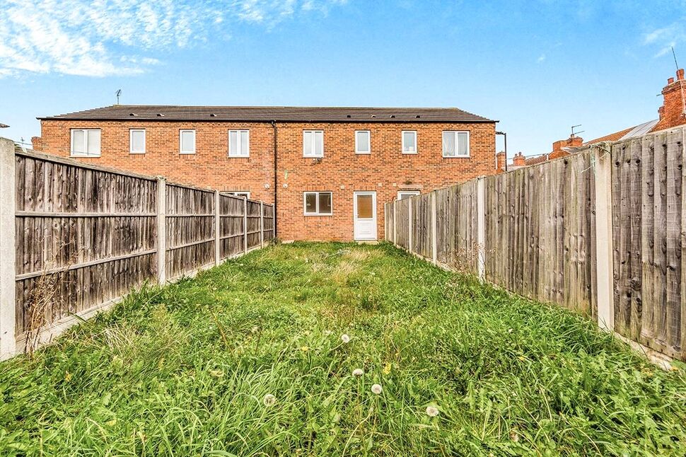 3 bedroom Mid Terrace House for sale, Lockwood Road, Doncaster, DN1 £