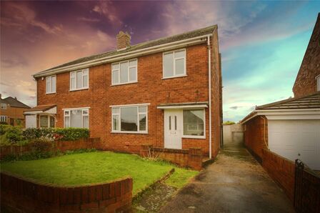 Parkstone Way, 3 bedroom Semi Detached House for sale, £150,000