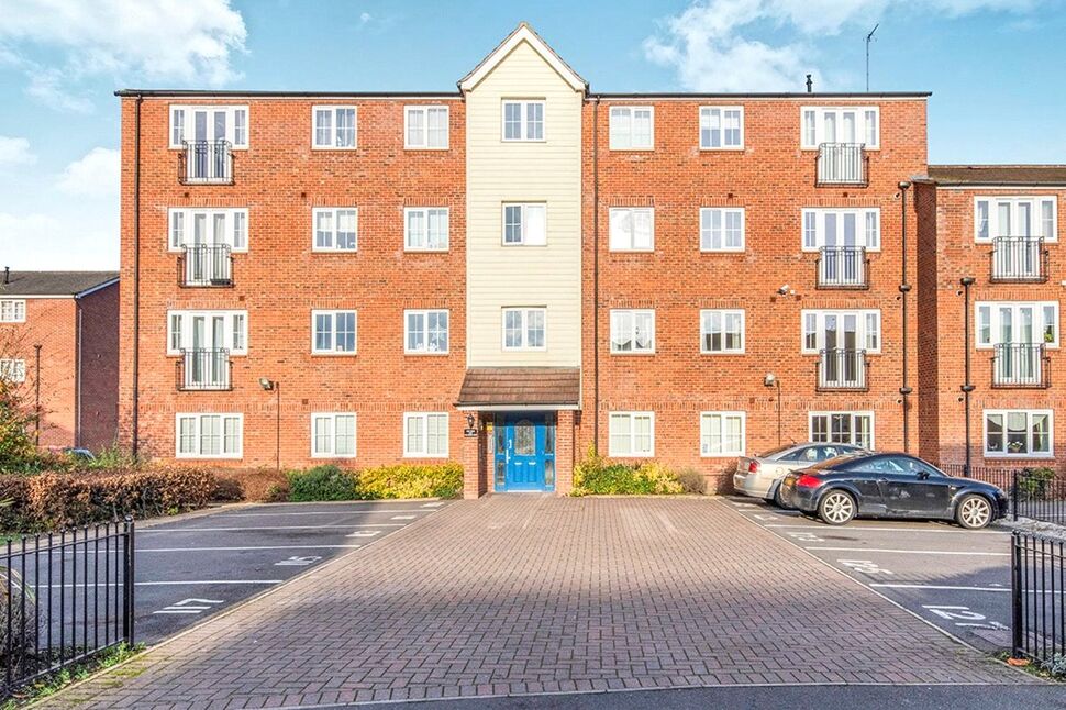Main image of 2 bedroom Flat for sale, Mill Bridge Close, Retford, Nottinghamshire, DN22