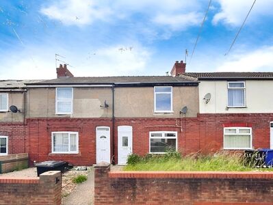 Avenue Road, 3 bedroom Mid Terrace House to rent, £750 pcm