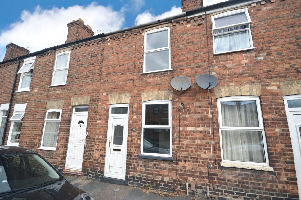Main image of 2 bedroom Mid Terrace House to rent, Castle Street, Lincoln, Lincolnshire, LN1