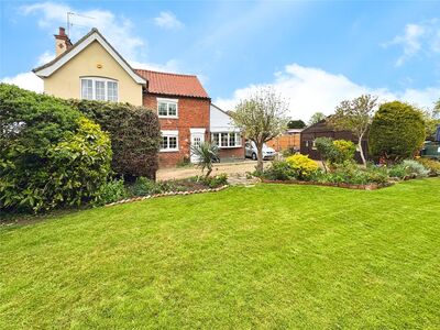 3 bedroom Detached House to rent