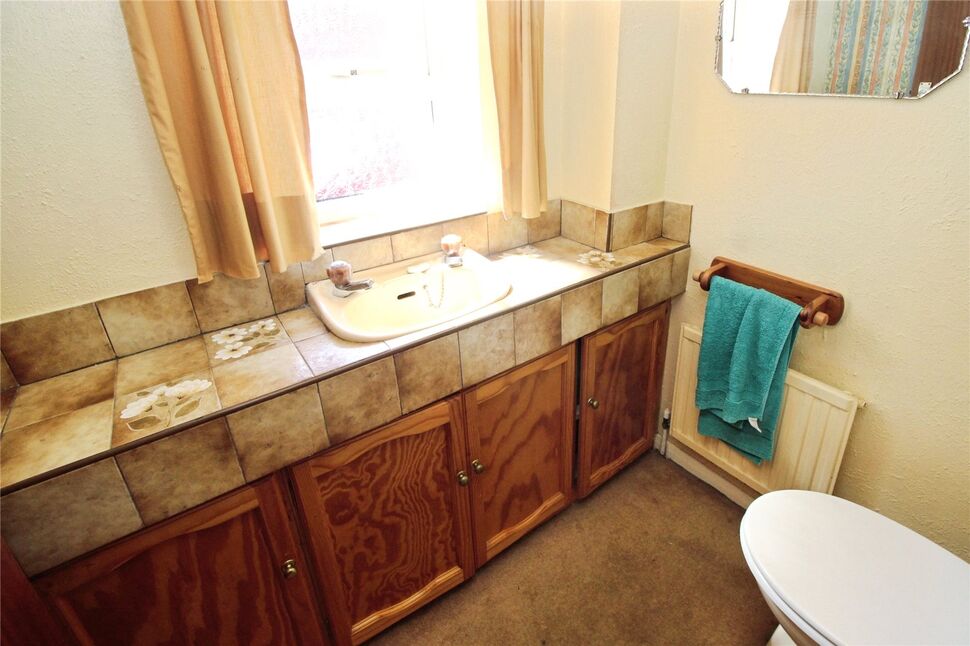 Cloakroom / Wc