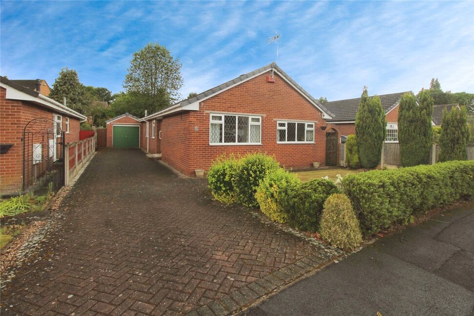 Main image of 3 bedroom Detached Bungalow for sale, Oakdale Close, Edenthorpe, South Yorkshire, DN3