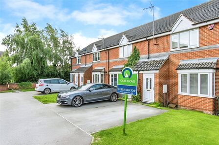 2 bedroom Mid Terrace House for sale