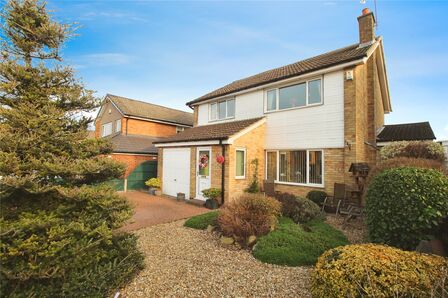 Westmorland Way, 4 bedroom Detached House for sale, £350,000