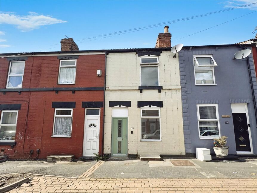 3 bedroom Mid Terrace House to rent
