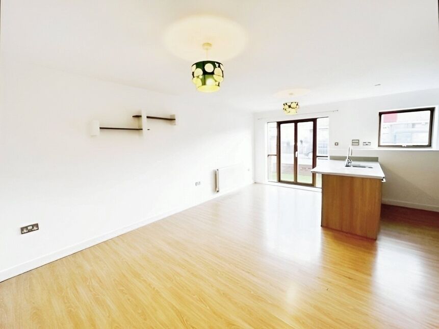 Lounge / Kitchen